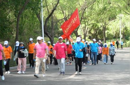 沈阳现代化都市圈徒步节，丁香湖畔展风采